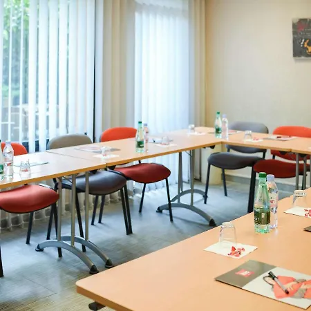 Ibis Centre Pont De L'europe Отель Авиньон